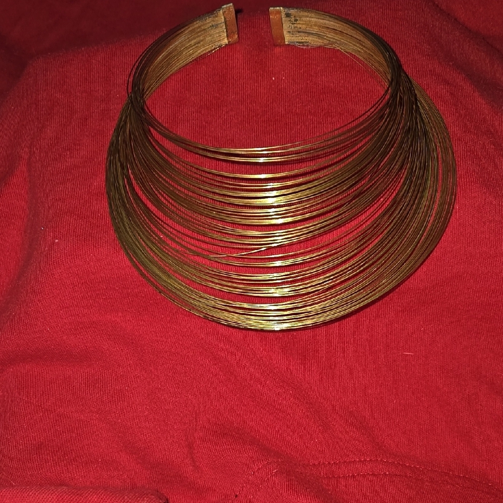 Elegant Gold Choker Necklace